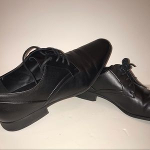 Calvin Klein Men’s Benton Leather Oxfords